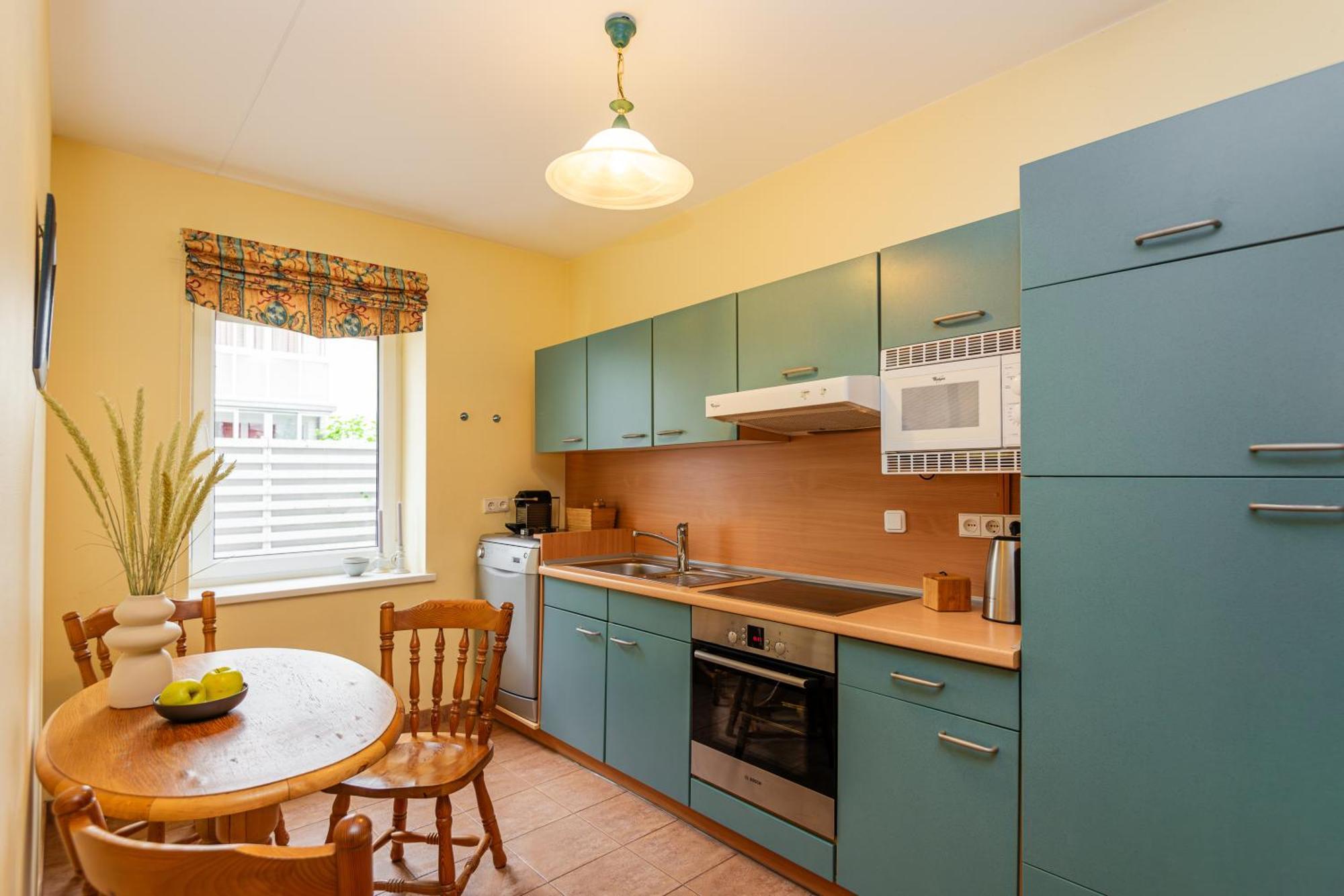 Family Inn Cottage With Terrace Palanga Exteriör bild
