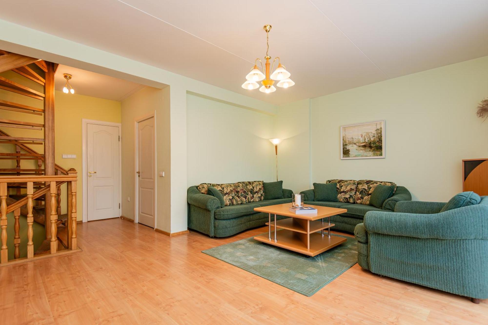 Family Inn Cottage With Terrace Palanga Exteriör bild